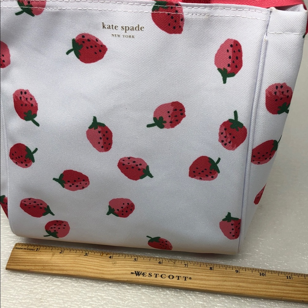 Kate Spade Strawberry Lunch Bag Insulated Zip Top - Picture 11 of 14